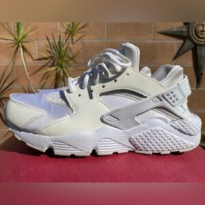 Nike Huarache White Size 9 Women’s Used